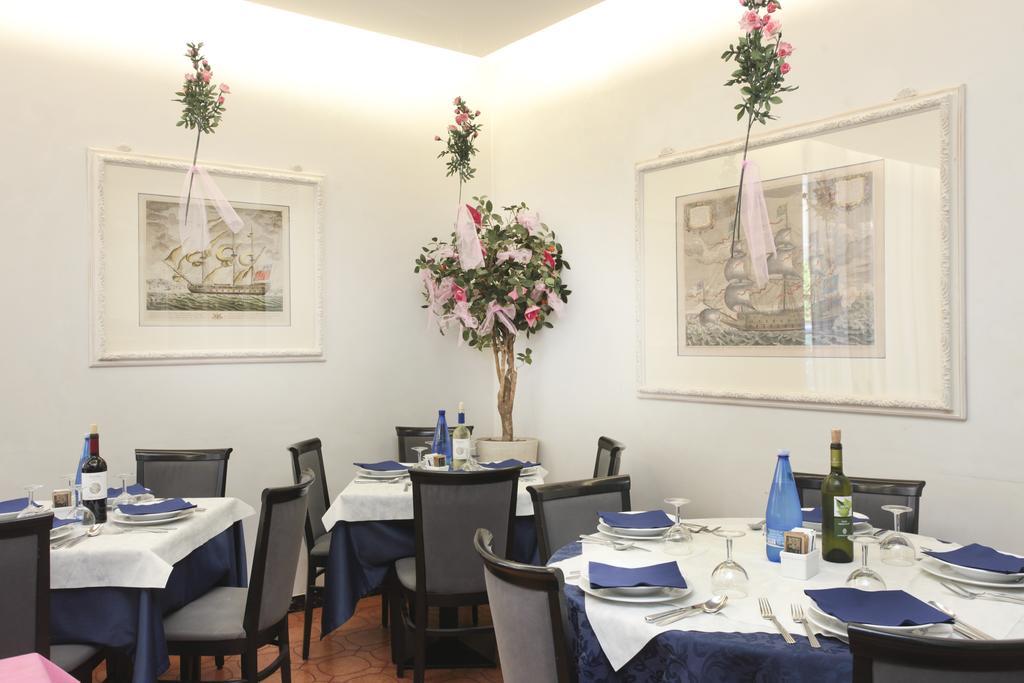 Nautilus Hotel Riccione Bagian luar foto