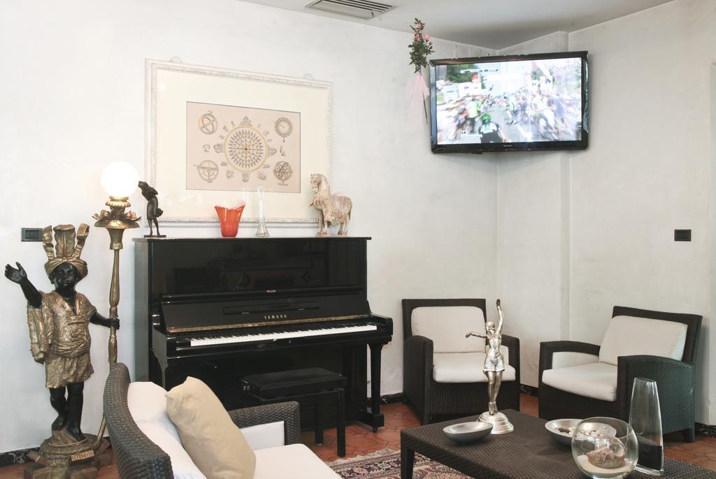 Nautilus Hotel Riccione Bagian luar foto
