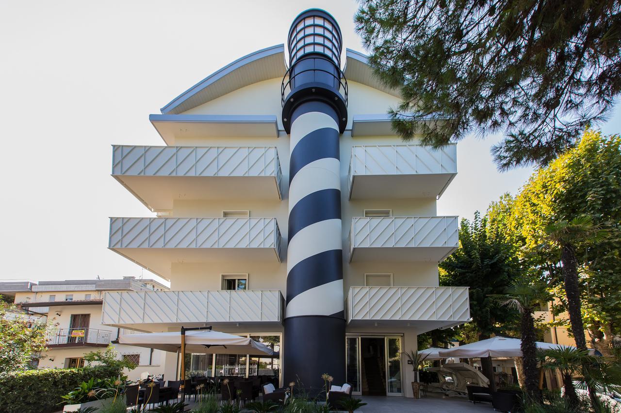 Nautilus Hotel Riccione Bagian luar foto